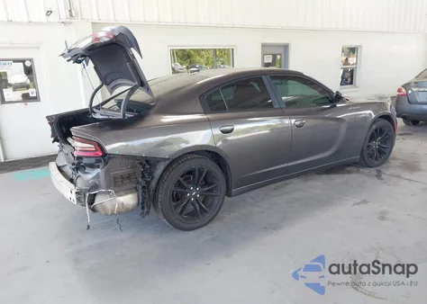 2016 Dodge Charger Sxt z USA, uszkodzony, nr VIN 2C3CDXHG3GH139853